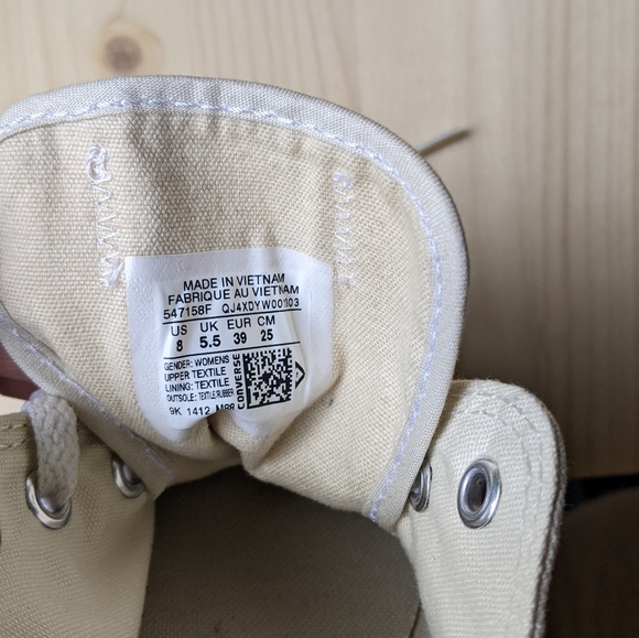 Converse Women's Sneakers in Cream - Picture 4 of 4